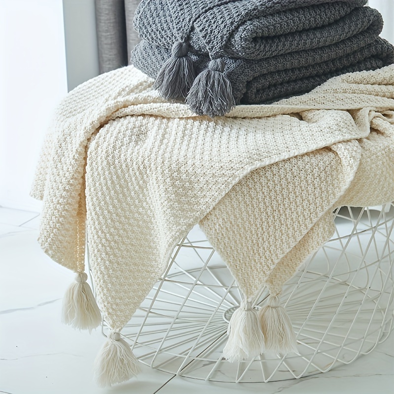 Boho Throw Blanket Fringe - ผ้าห่มถักสไตล์โบโฮ ตกแต่งพู่ห้อย นุ่มสบาย ใช้คลุมเตียง คลุมโซฟา สำหรับตกแต่งบ้าน