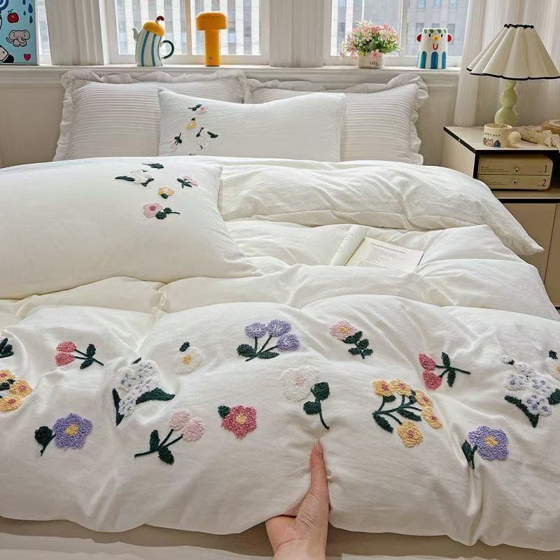Aesthetic Floral Duvet Cover - ปลอกผ้านวมลายปักดอกไม้สวยงาม นุ่มสบาย สำหรับเตียงเดี่ยวและเตียงคู่ ขนาดทวิน ควีน คิง